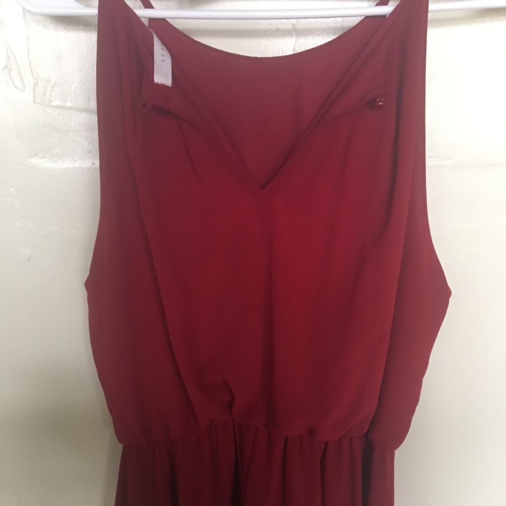 Red Dress - Picture 4 of 4